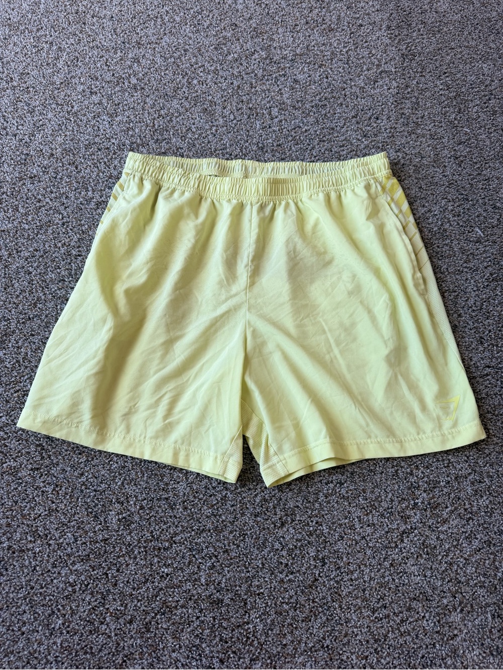 Gymshark Women’s XXL Pale Yellow Loose Fit Training Athletic Shorts